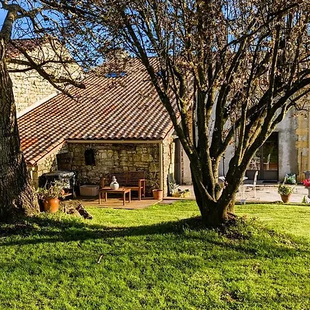 De La Petite Vallee アパート