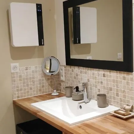 De La Petite Vallee アパート