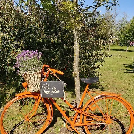 De La Petite Vallee アパート *