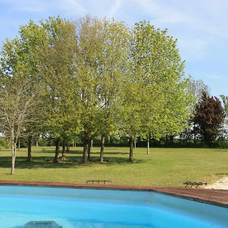 De La Petite Vallee Saint-Savinien